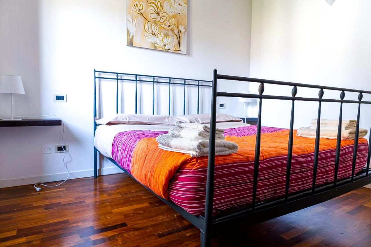 Ferienwohnung Casa Marilyn Desenzano del Garda Exterior foto